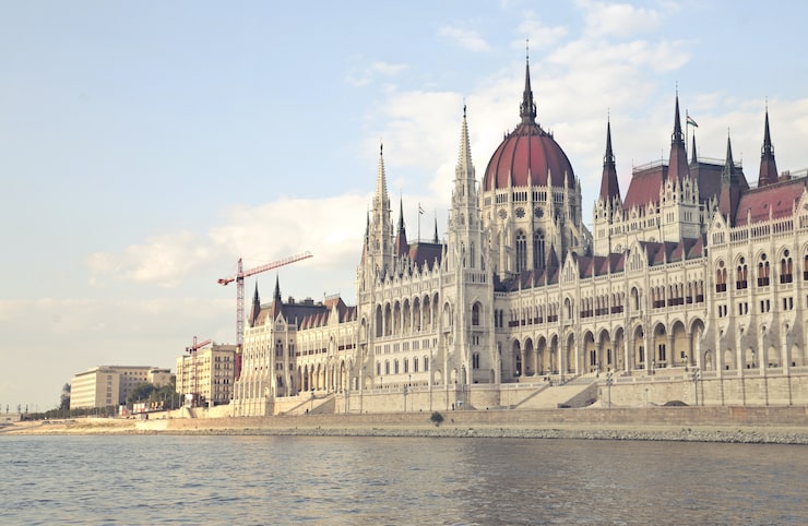 distant shot hungarian parliament building budapest hungary 181624 3911